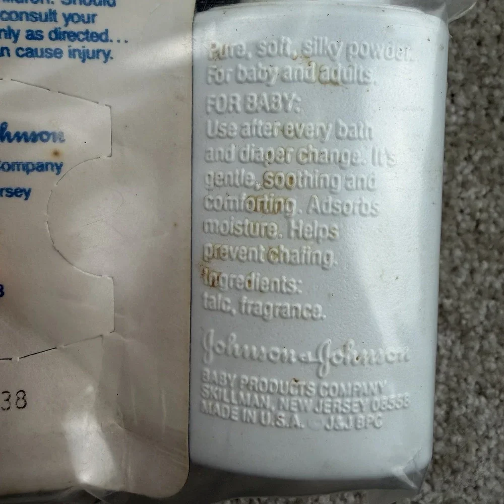 Vintage Johnson Baby Powder‎ Bottle Purest Protection 2 oz Movie Prop Q Tip